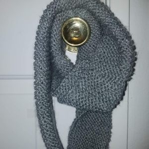 Hand Knit Universal Scarf
